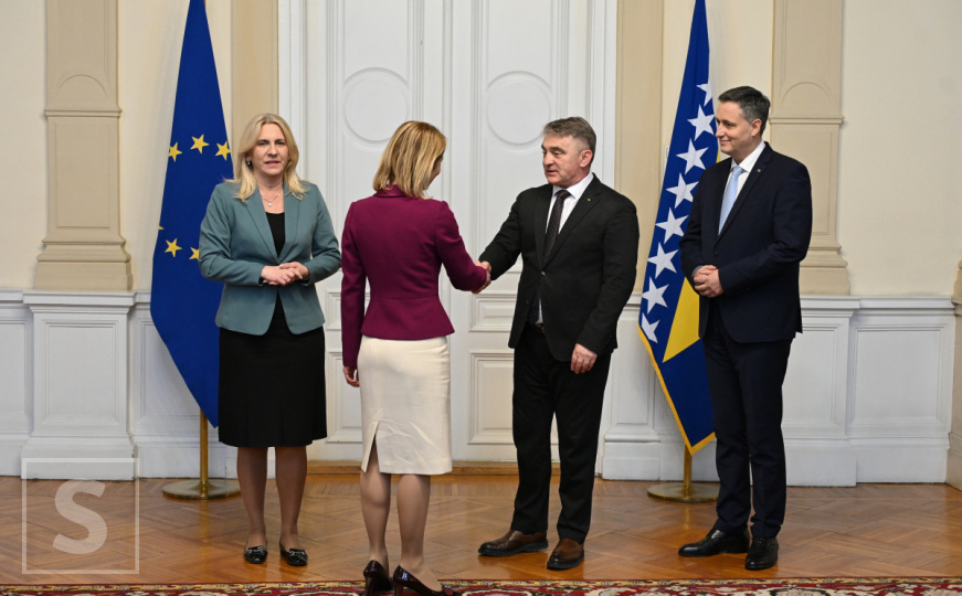 Željko Komšić se našalio na račun izjava Cvijanović: 'U Srbiji je pumpaj, kod nas mućkaj'