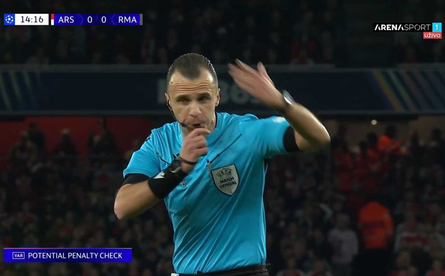 Je li Irfan Peljto oštetio Arsenal? Lopta je Asencia pogodila u ruku, ali penal nije sviran