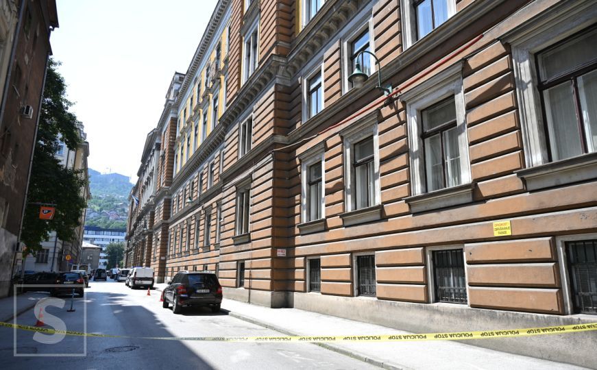 U Općinskom sudu u Sarajevu dojavljena bomba: Policija na terenu