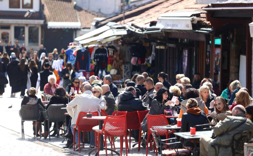 Sarajevo konačno u suncu: Pogledajte prizore zbog kojih ćete poželjeti prošetati Baščaršijom