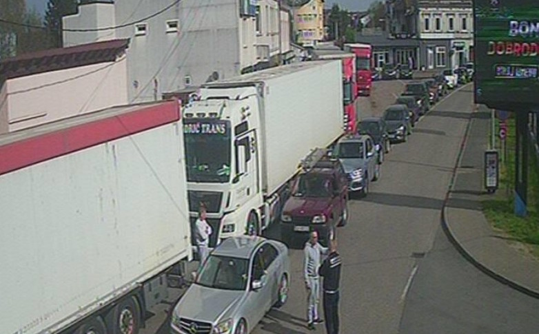 Zabilježene ogromne gužve: Šta je uzrokovalo kolone na graničnom prijelazu Gradiška?