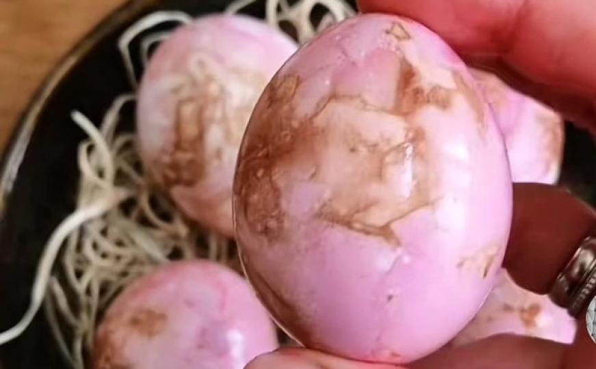 Elegantna i moderna dekoracija: Evo kako da dobijete mermerna uskršnja jaja