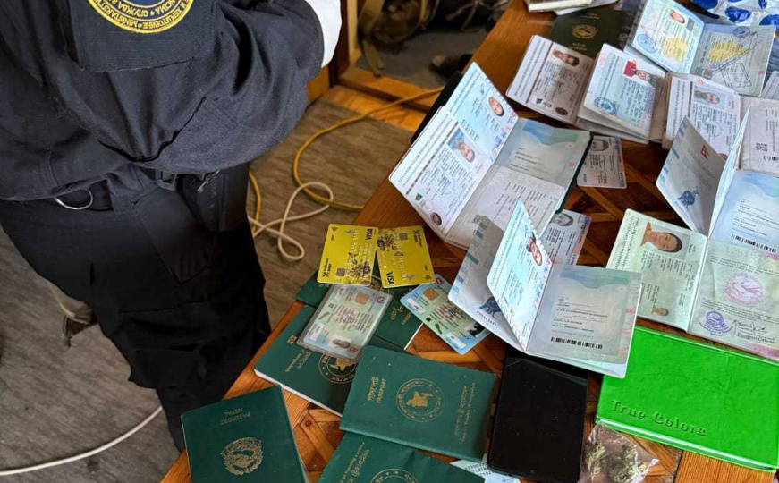 Velika akcija u Sarajevu: Uhapšeno 20 ljudi, pronađeno više od 200 putnih isprava stranih državljana