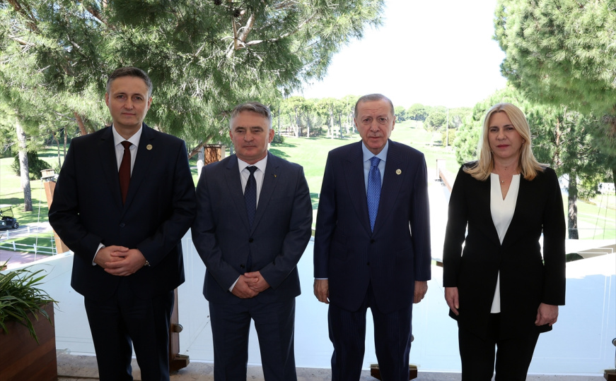 Članovi predsjedništva BiH se sastali sa Erdoganom u Antaliji