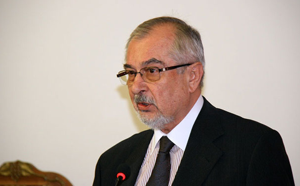 Objavljen roman "Bol u trajanju" profesora Mirsada D. Abazovića