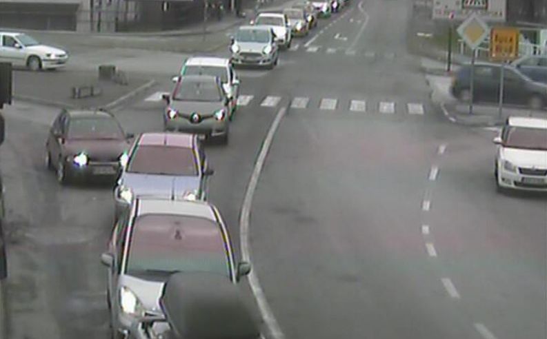 Obustavljen saobraćaj za automobile i kamione na graničnom prijelazu u BiH