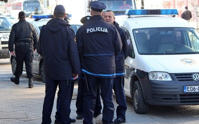 Tuzla: Masovna tučnjava nasred dječijeg igrališta