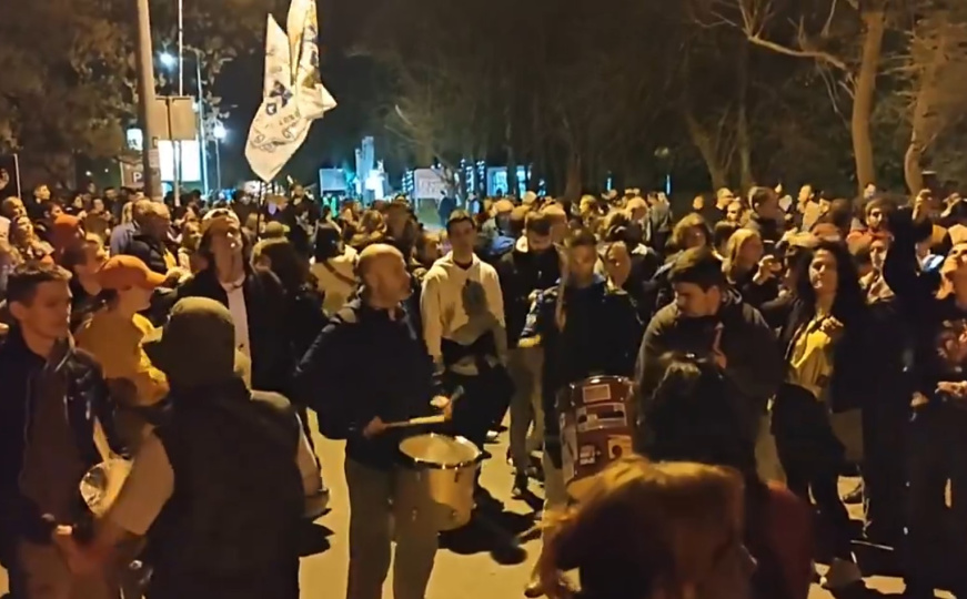 Prizori iz Srbije oduzimaju dah: Pogledajte kako su građani pratili doček studenata u Strazburu