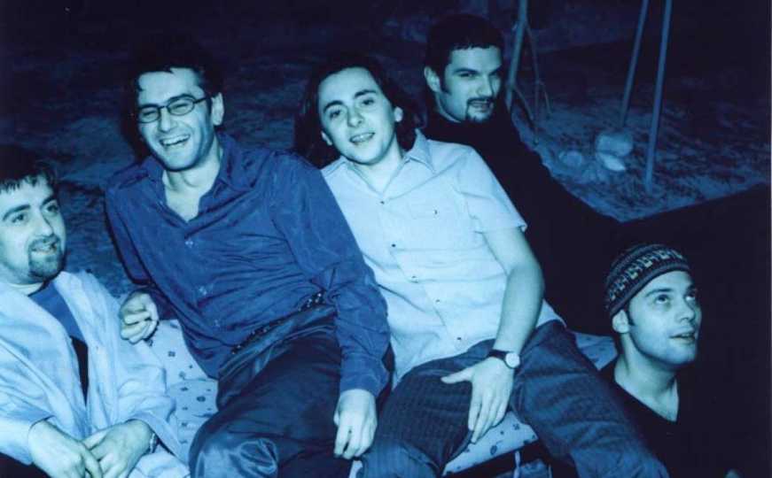 Konvoj i pjesma dana: "Ljubav ima razloge"