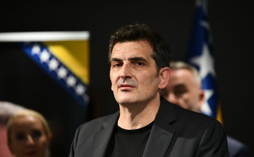 Kapidžić napisao pjesmu 'Zemlja' povodom godišnjice Armije RBiH: Inspiracija je trenutna situacija