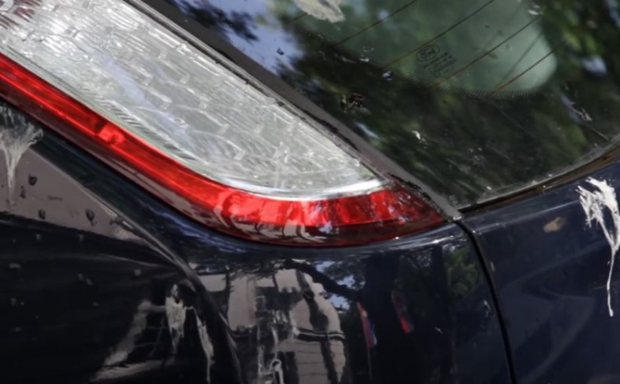 Uklonite ptičije fekalije sa vašeg automobila što prije: Mogu napraviti veliku štetu