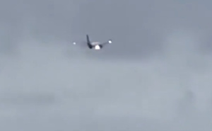 Panika u zraku: Avionu punom putnika zapalio se motor iz najbizarnijeg razloga