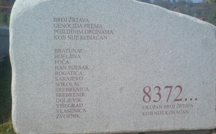 30 godina nakon genocida: Spomenik žrtvama Srebrenice otvara se u Parizu