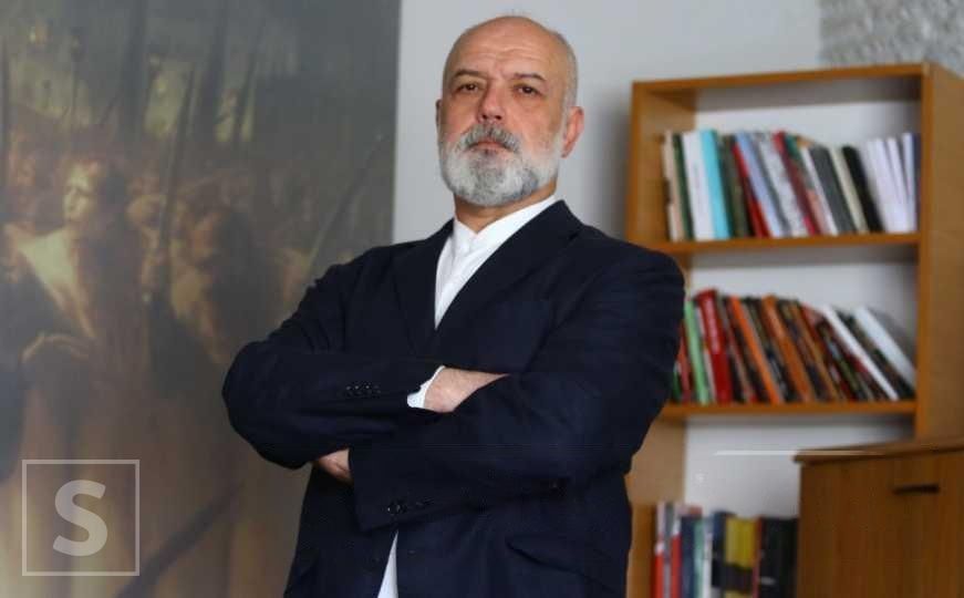 Ja mislim | Edin Urjan Kukavica: Oružana pobuna i "fabričke postavke"