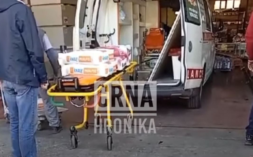Građani Sarajeva ogorčeni: U sanitetskom vozilu prenosi se građevinski materijal