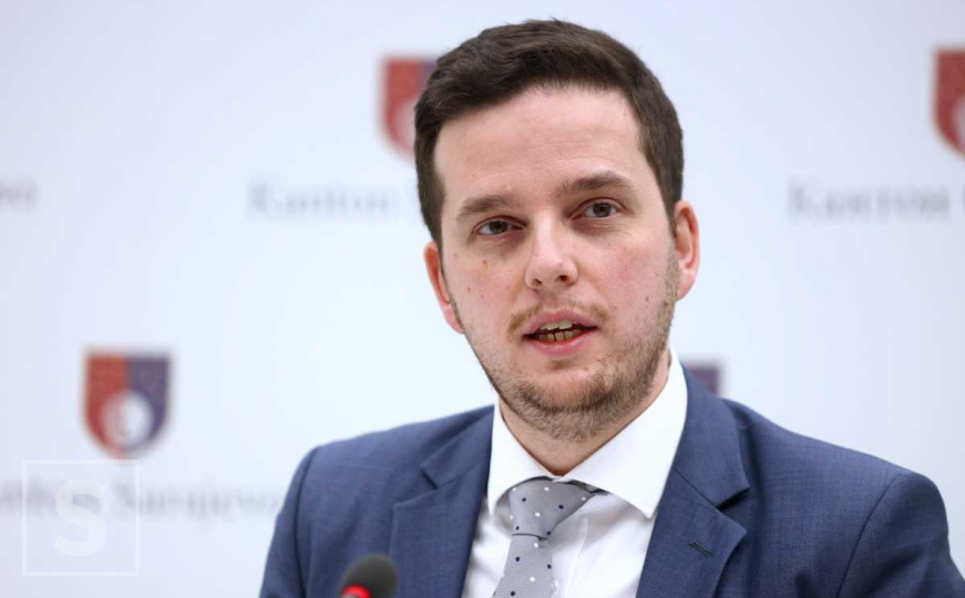 Problemi u održavanju javne rasvjete u KS: Premijer Uk se pohvalio 'ispunjenim obećanjem'