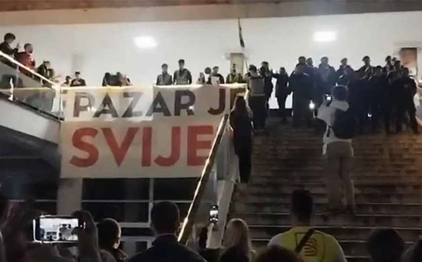 Odjeknuo govor ratnog veterana u Beogradu: "Selam alejkum. Nema više podjela na vašu i našu djecu"