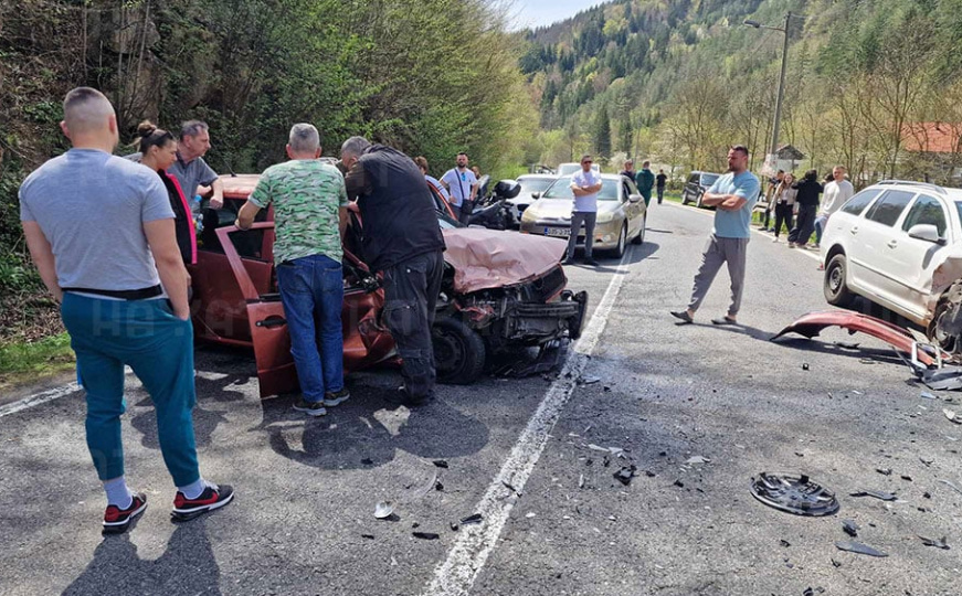U nesreći kod Ilijaša povrijeđene su dvije žene i 4-godišnje dijete: Poznato u kakvom su stanju