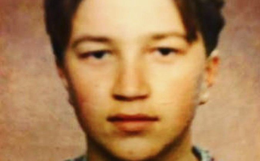 Kad je bio mlad: Prepoznajete li bh. muzičara na staroj fotografiji?