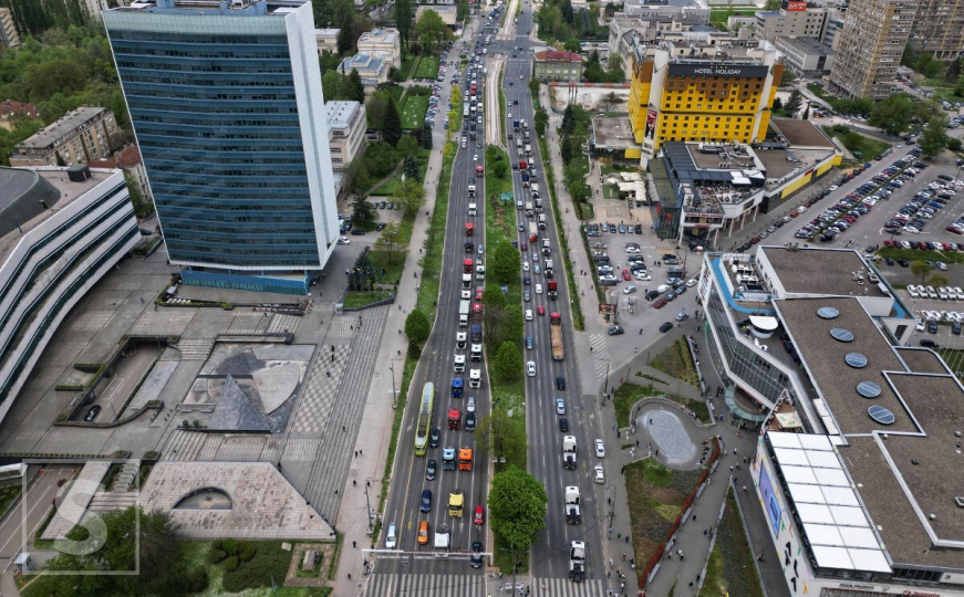 Prizori iz zraka: Pogledajte kako izgleda defile vozača kamiona kroz glavni grad BiH