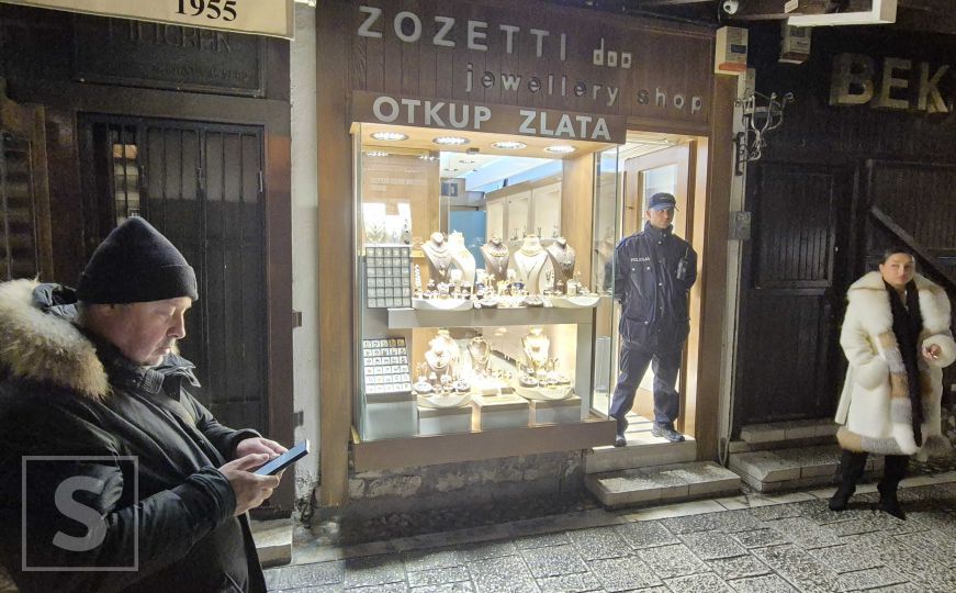 Optuženi pljačkaši zlatare na Baščaršiji: U torbe strpali nakit vrijedan 180.000 KM