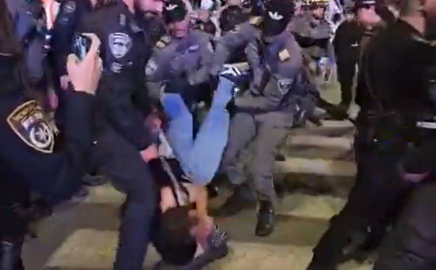 Sukobi s policijom u Tel Avivu: Hiljade demonstranata protiv Netanyahua, traži se njegovo hapšenje