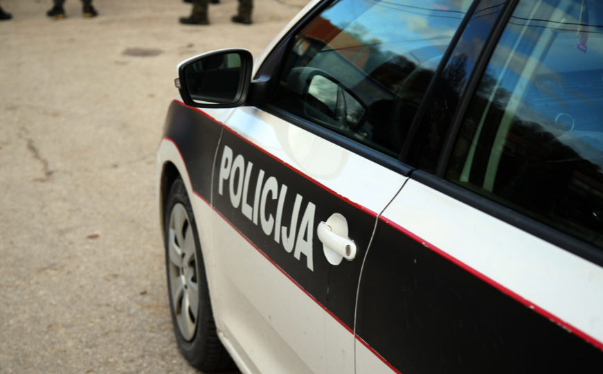 Nesreća u Sarajevu: Sudarilo se više automobila na kružnom toku kod Vlade FBiH
