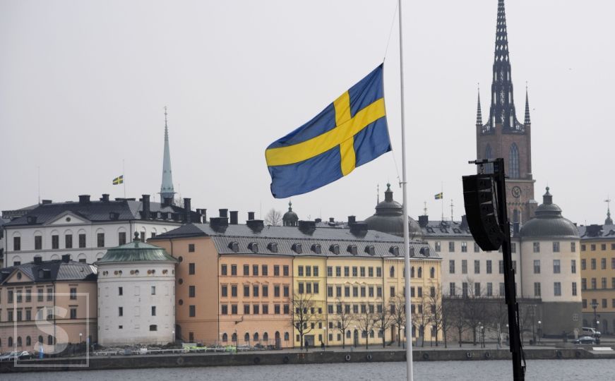 Zastave s kukastim krstovima osvanule u Stockholmu na Hitlerov rođendan