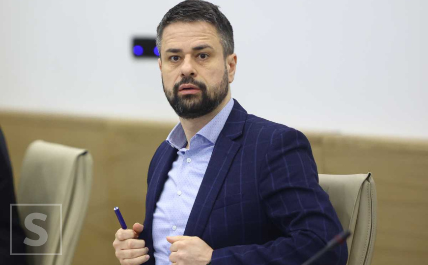 Amidžić želi uzeti 200 miliona KM od Centralne banke BiH: Dio za dug Viaducta, ostalo entitetima