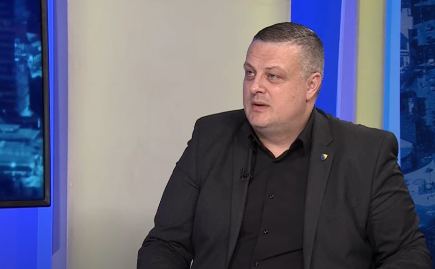 Vojin Mijatović: 'Ovi što se junače, neka se vrate na opsadu Sarajeva i genocid u Srebrenici'