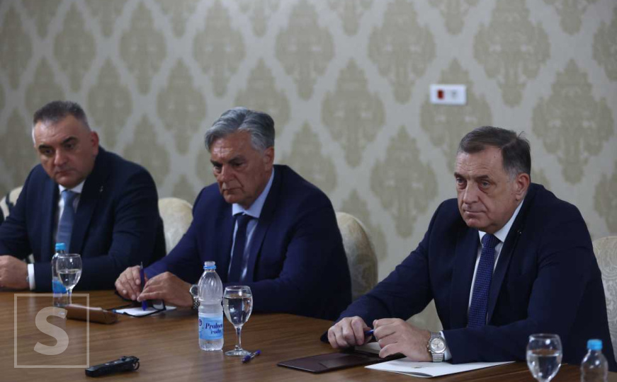 Počeo sastanak u Istočnom Sarajevu: Izrazi lica sve govore