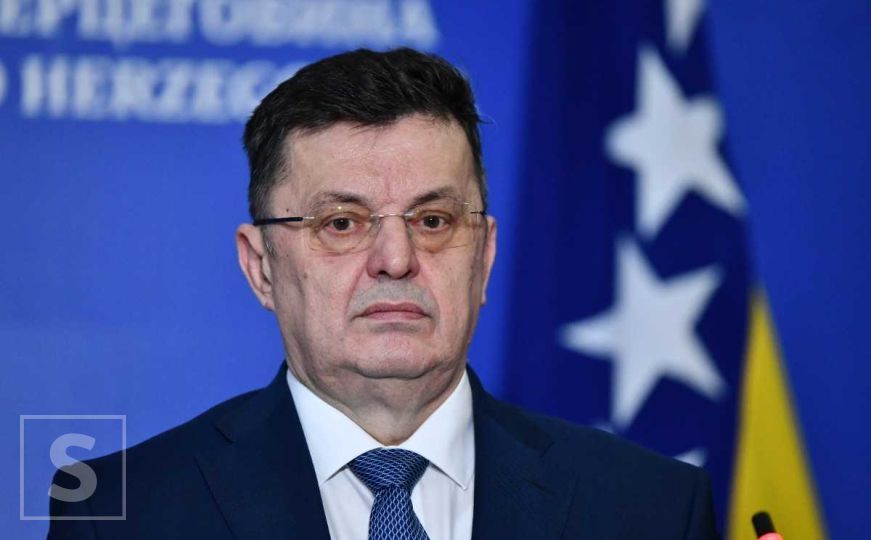 Hoće li Tegeltija odustati od kupovine "kumovske zgrade"?