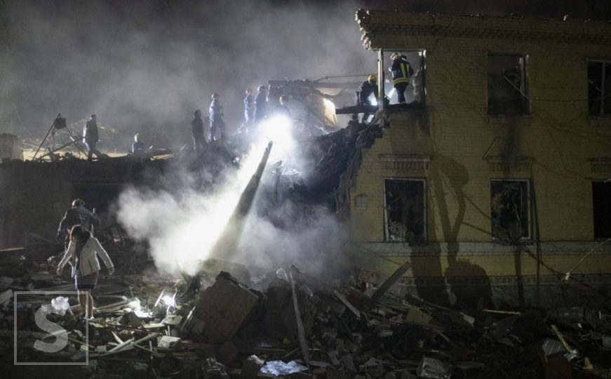 Rusi i jutros granatirali ukrajinske gradove: Odjekuju eksplozije, buknuli požari