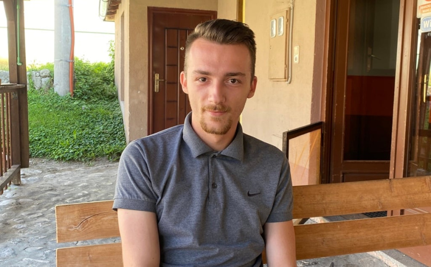 Dobri ljudi, telefone u ruke: Pomozimo Dariu Munetiću (22) u borbi protiv epilepsije