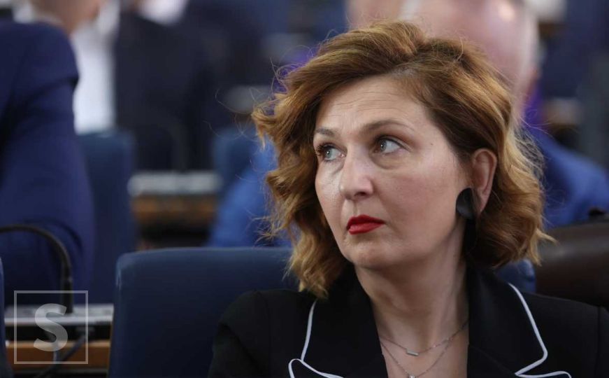 Policija opet u zgradi Vlade KS, pretresa se kancelarija ministrice Ende Pavić Pečenković