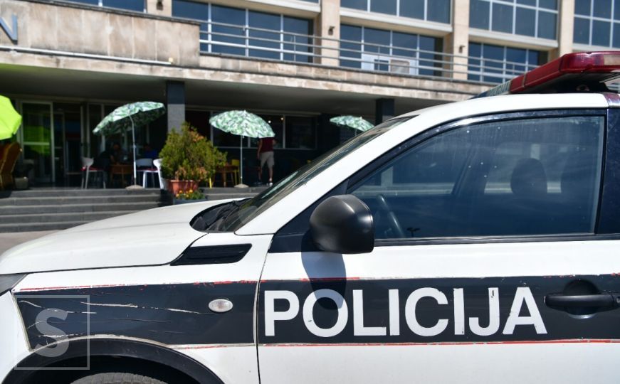 Detalji nesreće na Stupu: Policija pokušala zaustaviti muškarca, on udario u njihov automobil