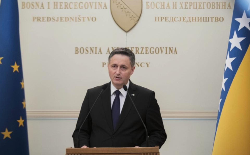 Ide u Vatikan: Dr. Denis Bećirović prisustvovat će sahrani pape Franje