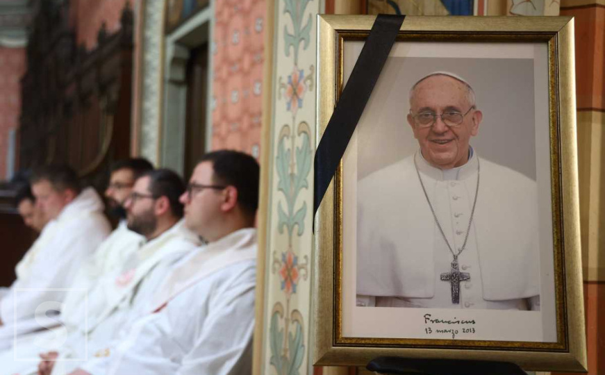 U Bosni i Hercegovini danas Dan žalosti povodom smrti pape Franje