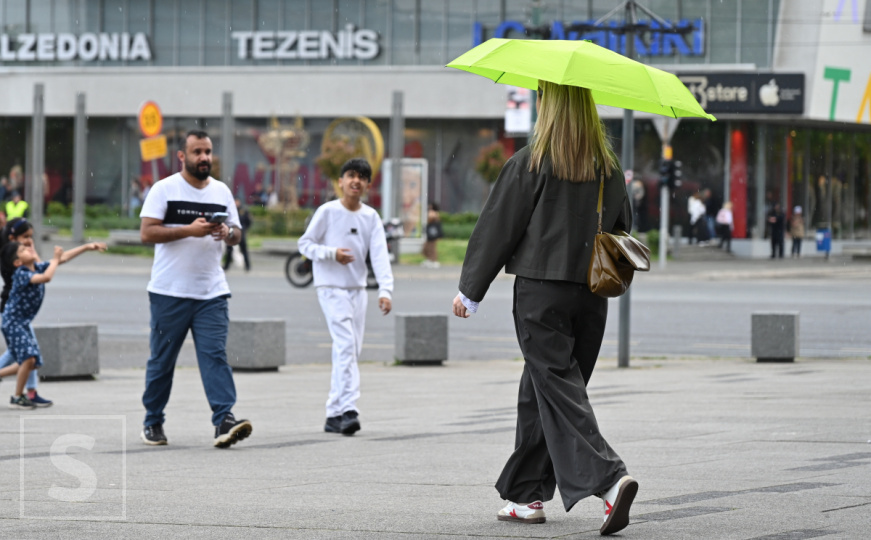 Danas ne izlazite bez kišobrana. Evo kada nam se konačno vraća sunce, biće čak 26 stepeni!