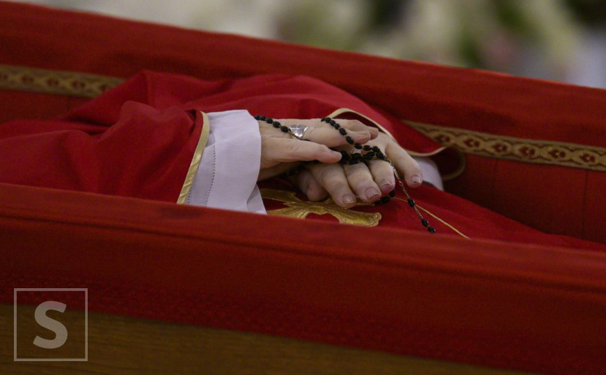 Italijanski mediji otkrili zanimljiv detalj sahrane: Još jedan dokaz koliko je papa Franjo poseban