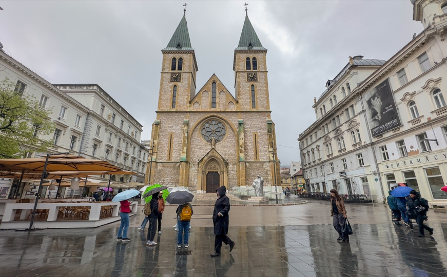 Sarajevo se oprašta od pape Franje: Zvona na Katedrali Srca Isusova zvonila 10 minuta