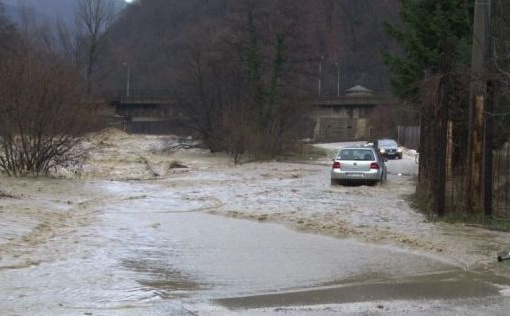 Nevrijeme pogodilo Majevicu: Bujični potoci odnijeli mostove, mještani ostali bez domova i usjeva
