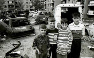 Sarajevo 1996. godine: Sniper Alley objavio nove fotografije, prepoznajete li nekoga?