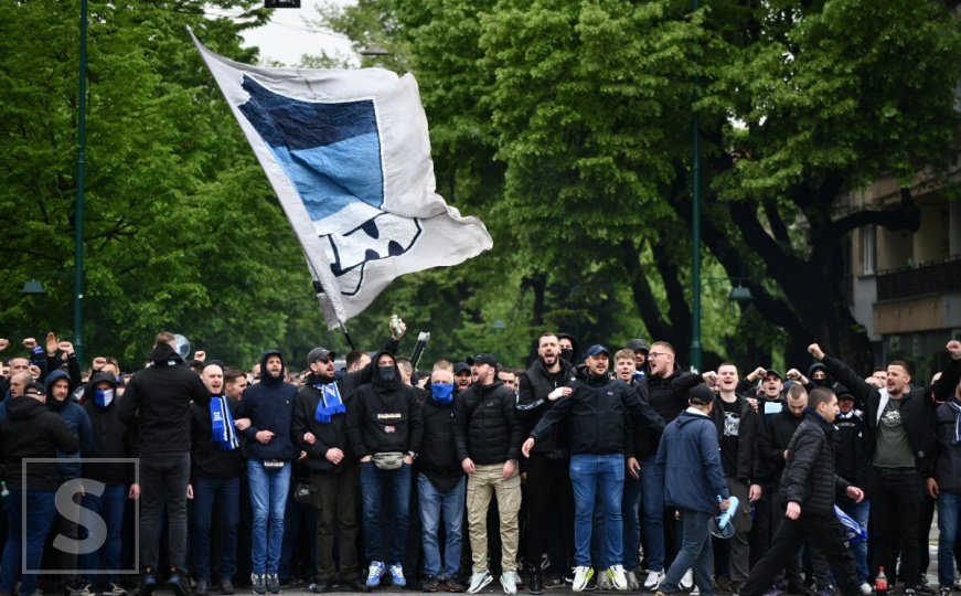 Manijaci korteom krenuli na Koševo: Željezničar će uprkos odluci Sarajeva imati gromoglasnu podršku
