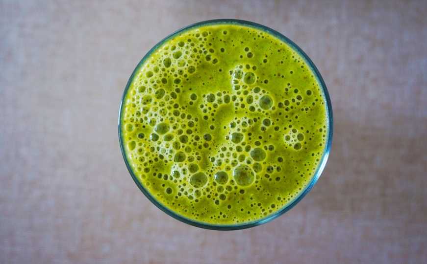 Riješite se nadutosti i stomačnih tegoba: Donosimo vam recept za zeleni smoothie