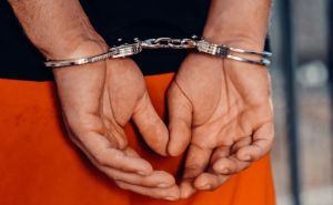 Udario pješaka i pobjegao: Sarajevska policija uhapsila bahatog vozača (47)