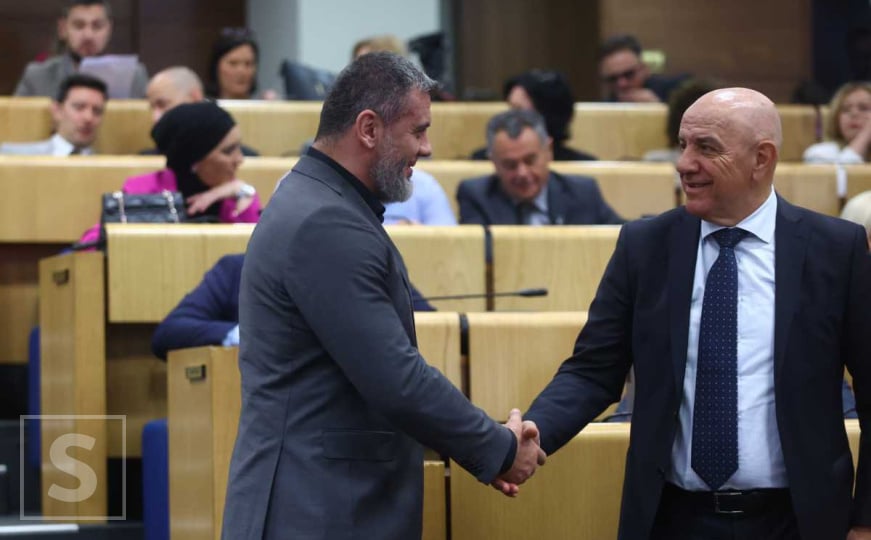Buran početak sjednice Parlamenta FBiH, Zildžić (SDA) poručio Boškoviću (HDZ): 'Sad vi trpite'