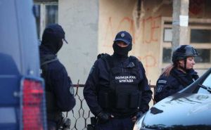 Detalji ubistva u Beogradu: Žena sa djetetom svjedočila ubistvu, između zgrada ostali krvavi tragovi
