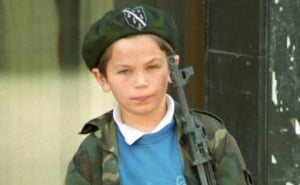 Sarajlije, obitelj slavnog reportera treba vašu pomoć: Možete li prepoznati dječaka s fotografije?