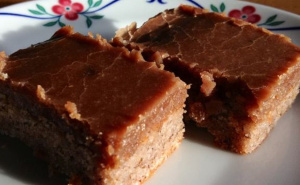 Kolač koji miriše na djetinjstvo: Recept po starinski za 'zaliveni marcipan'